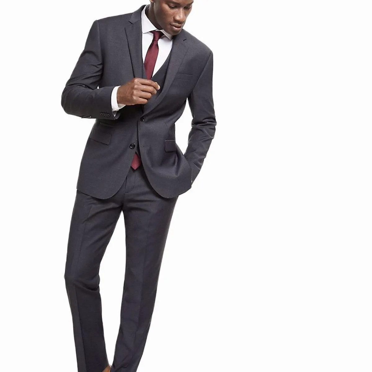 2022 Ultimi disegni della mutanda del cappotto Abito da uomo grigio scuro Slim Fit Skinny 3 pezzi Blazer personalizzato Abiti da