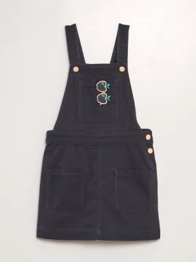 Abito salopette con patch - NERO