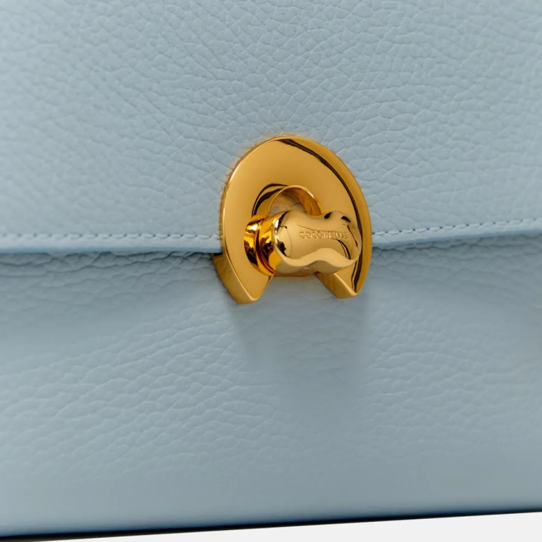 Borsa a tracolla Coccinelle Binxie in pelle azzurra