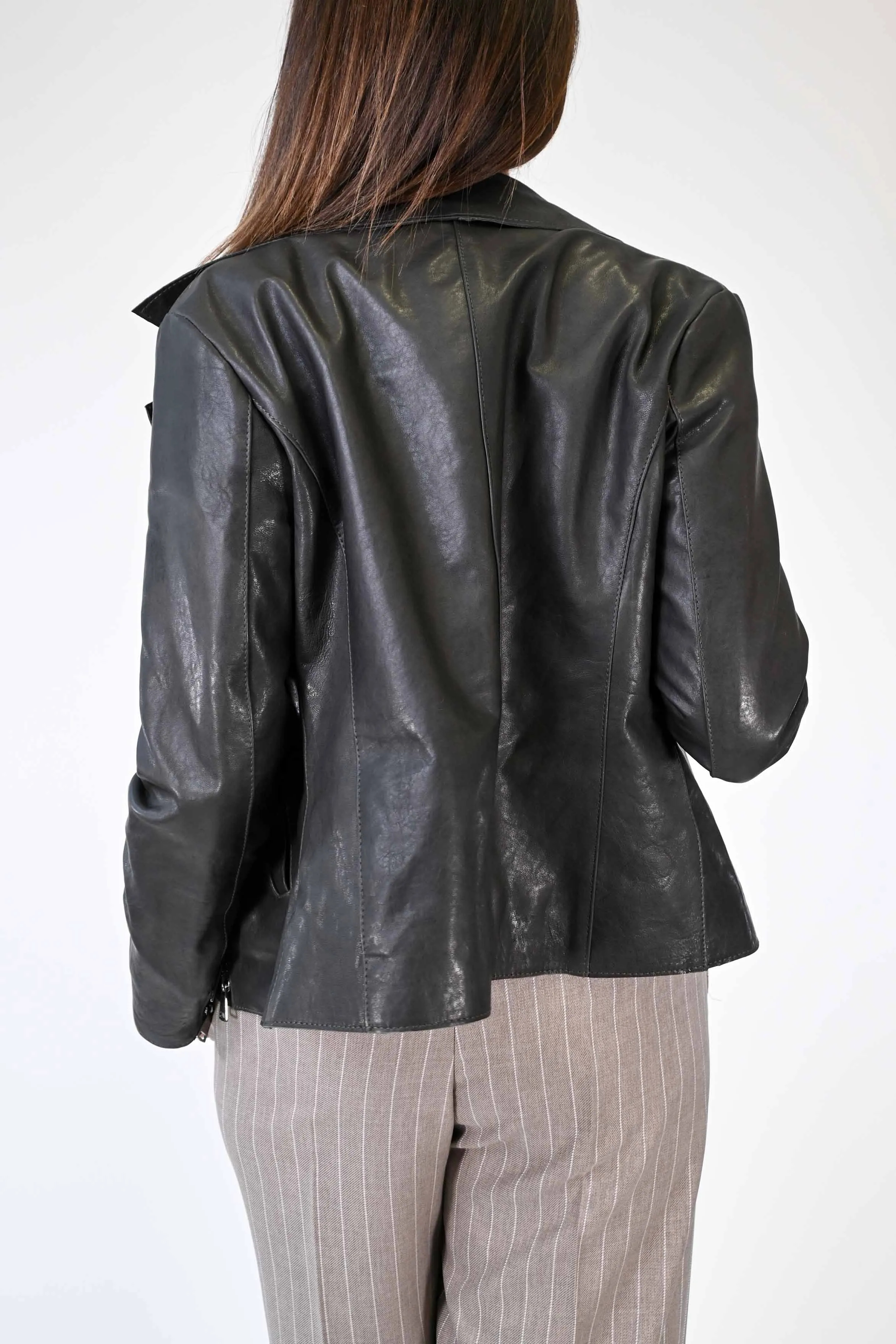 CHIODO IN PELLE VEGETALE FODERATO COLORE GRIGIO