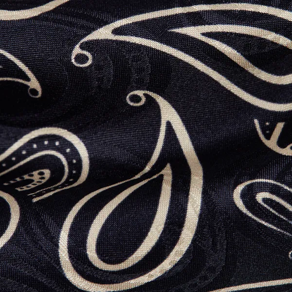 Cravatta jacquard di seta fatta a mano