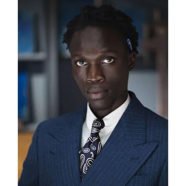 Cravatta jacquard di seta fatta a mano