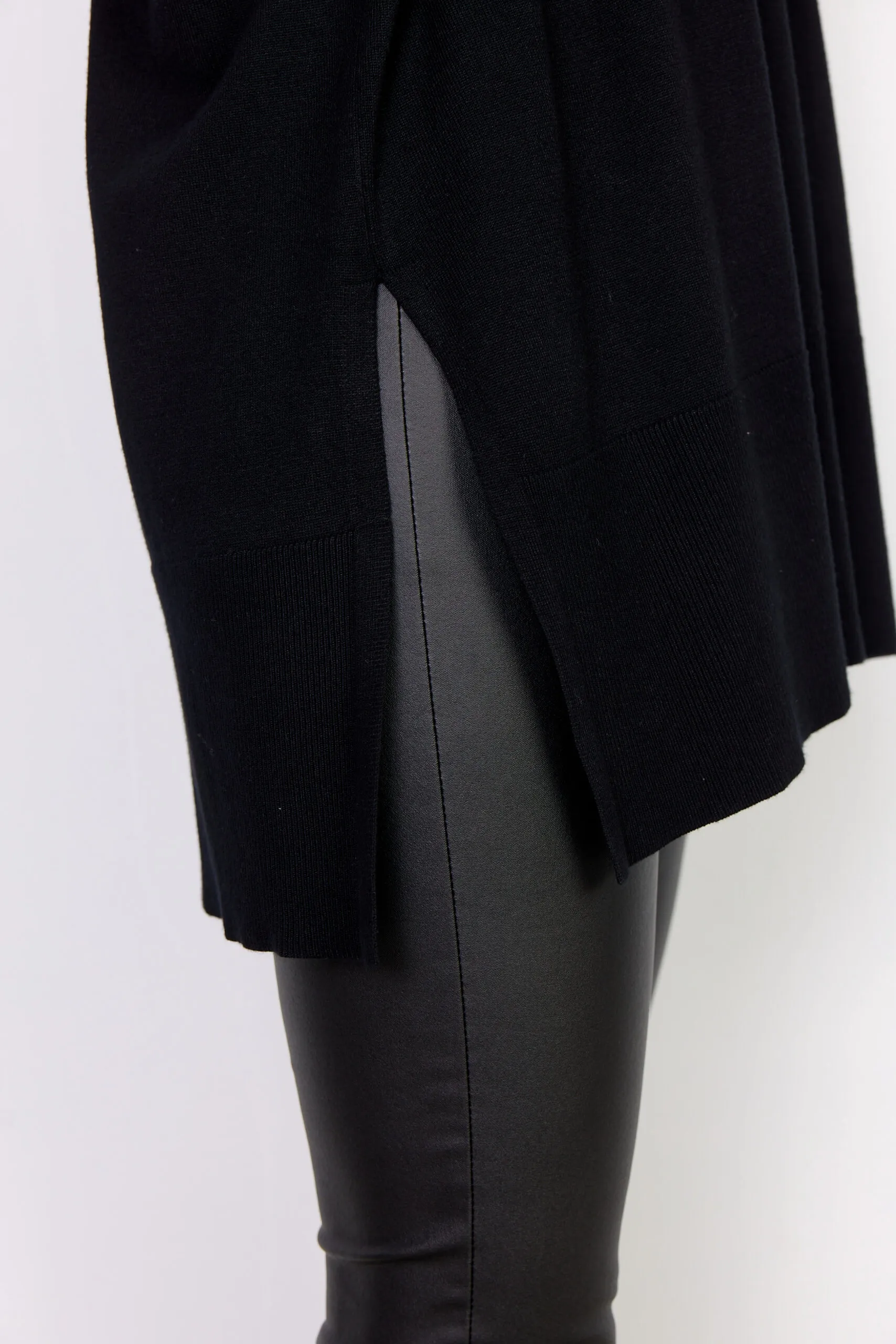 Dollie 728: Pullover Femminile in Morbido Blend di Viscosa e Nylon – Disponibile in Nero e Beige – Taglie dalla S al