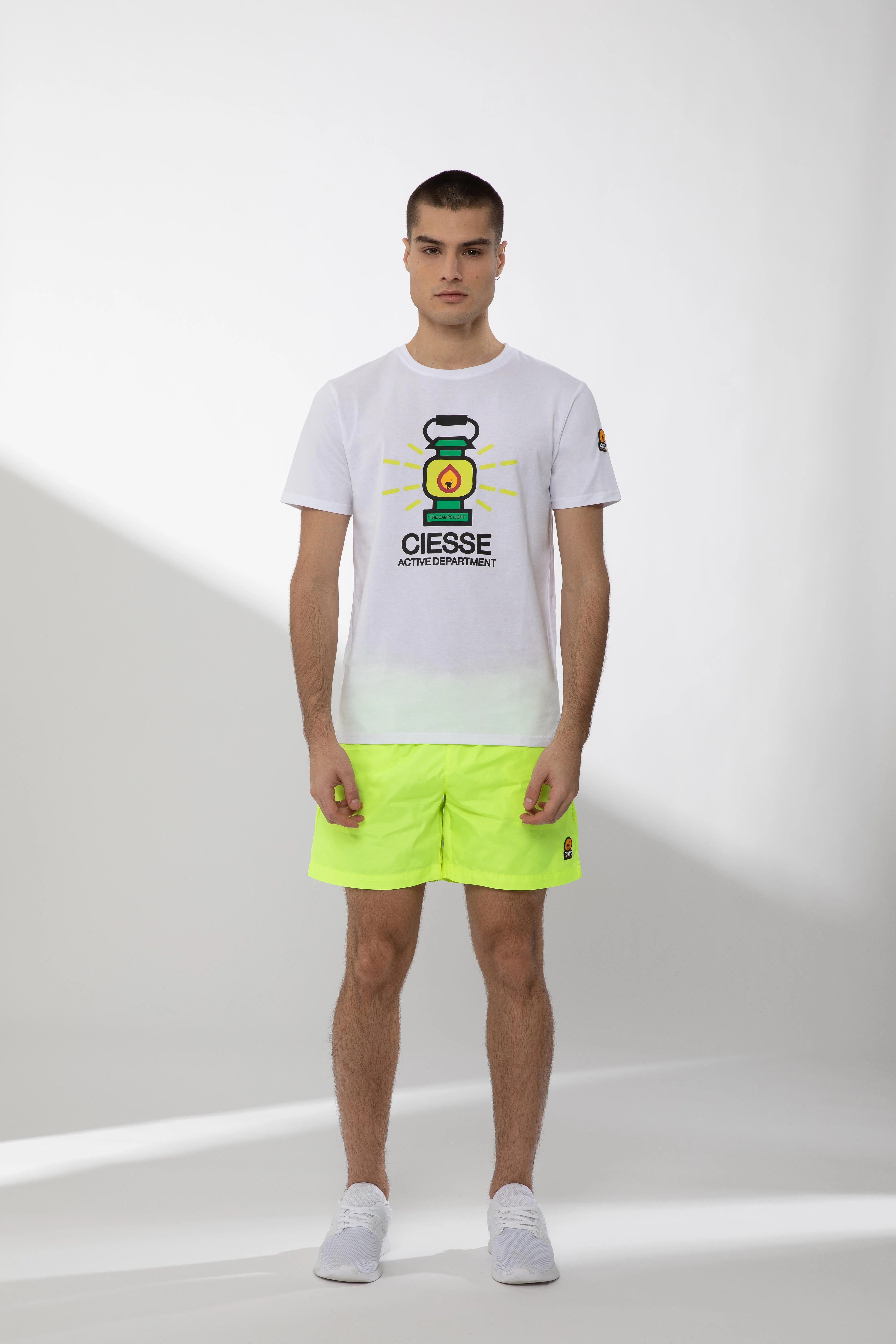GEORDIE – T shirt bianca con stampa sul petto