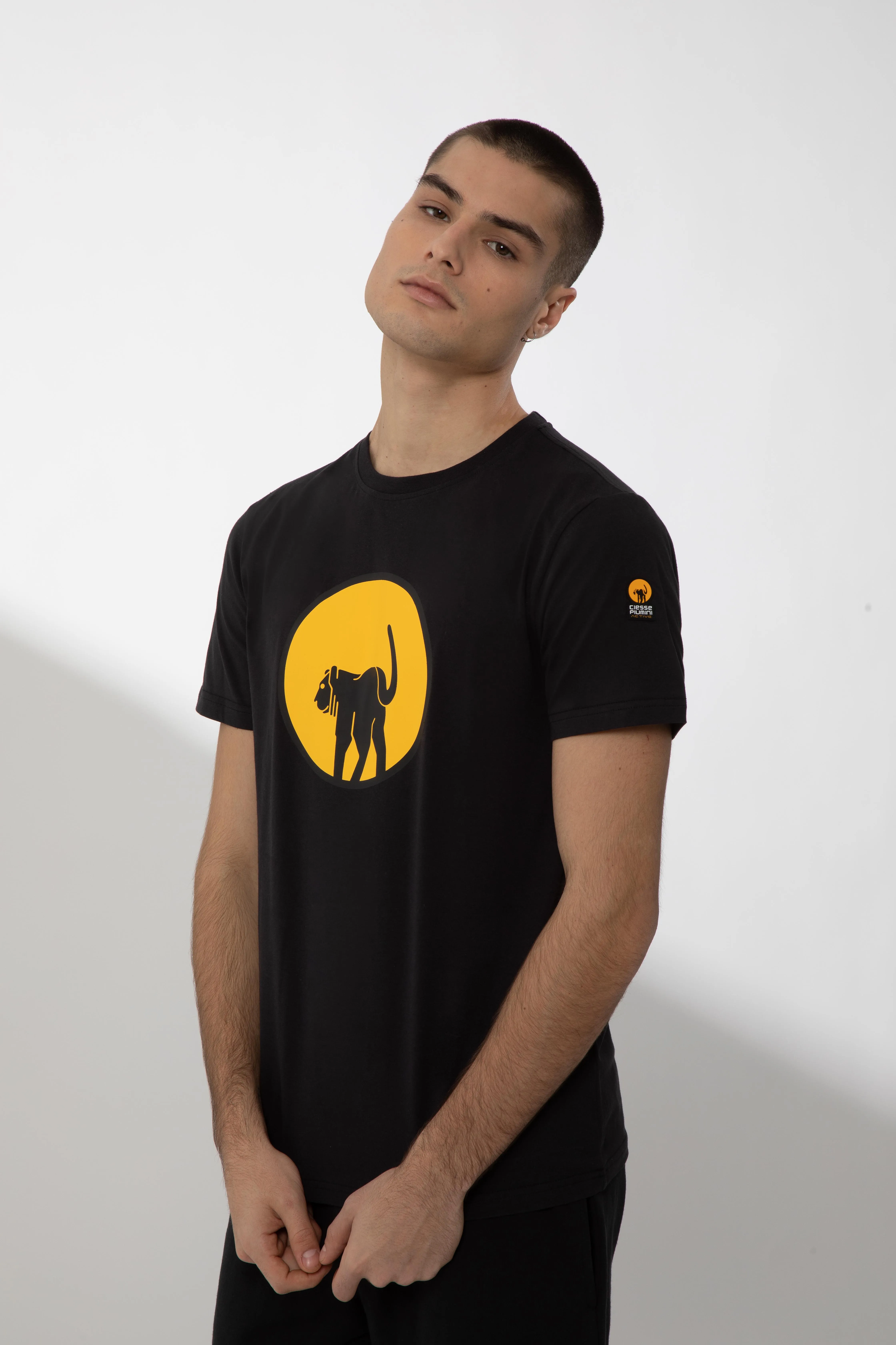 GEORDIE – T shirt nera con stampa maxi logo