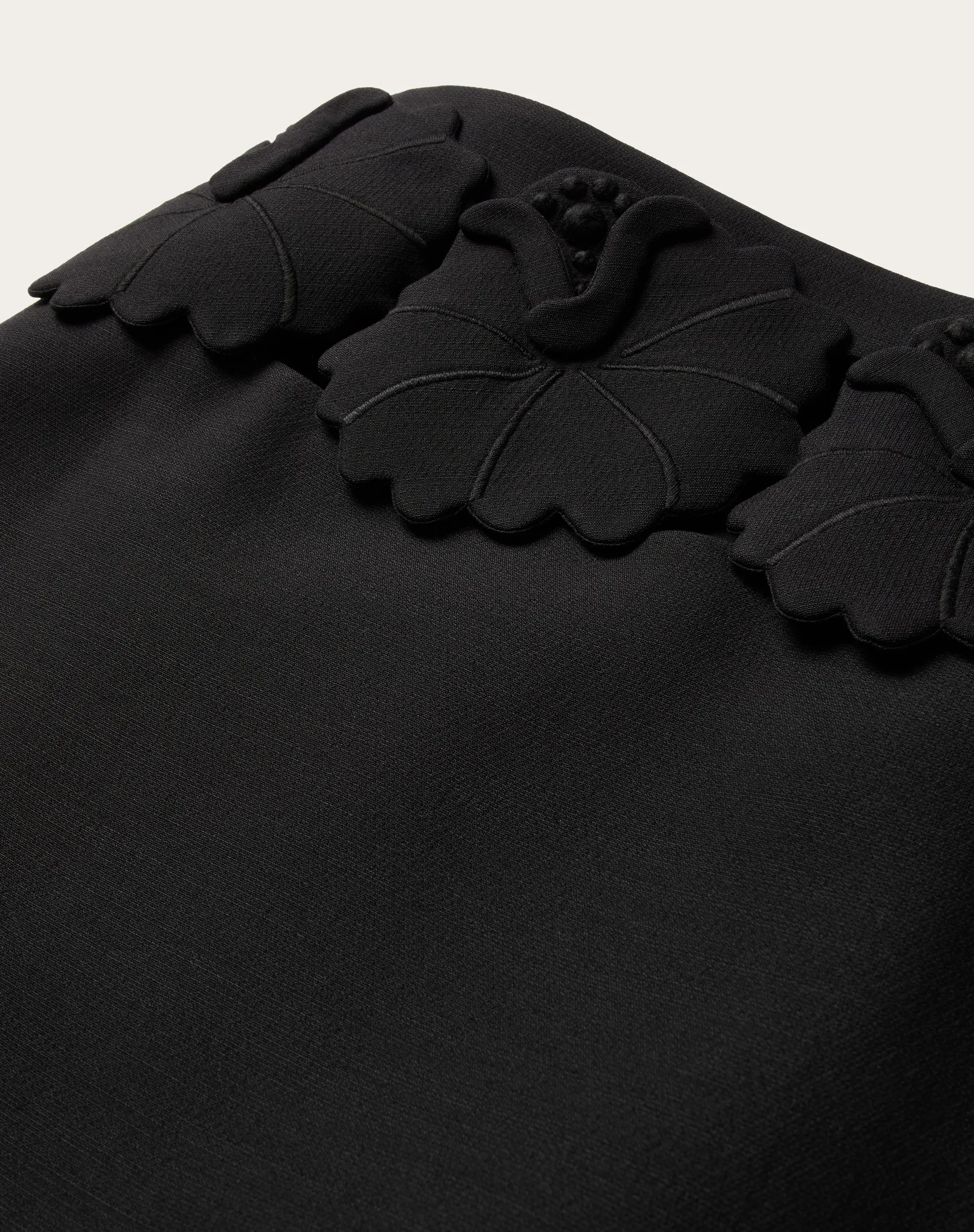 GONNA IN CREPE COUTURE RICAMATA