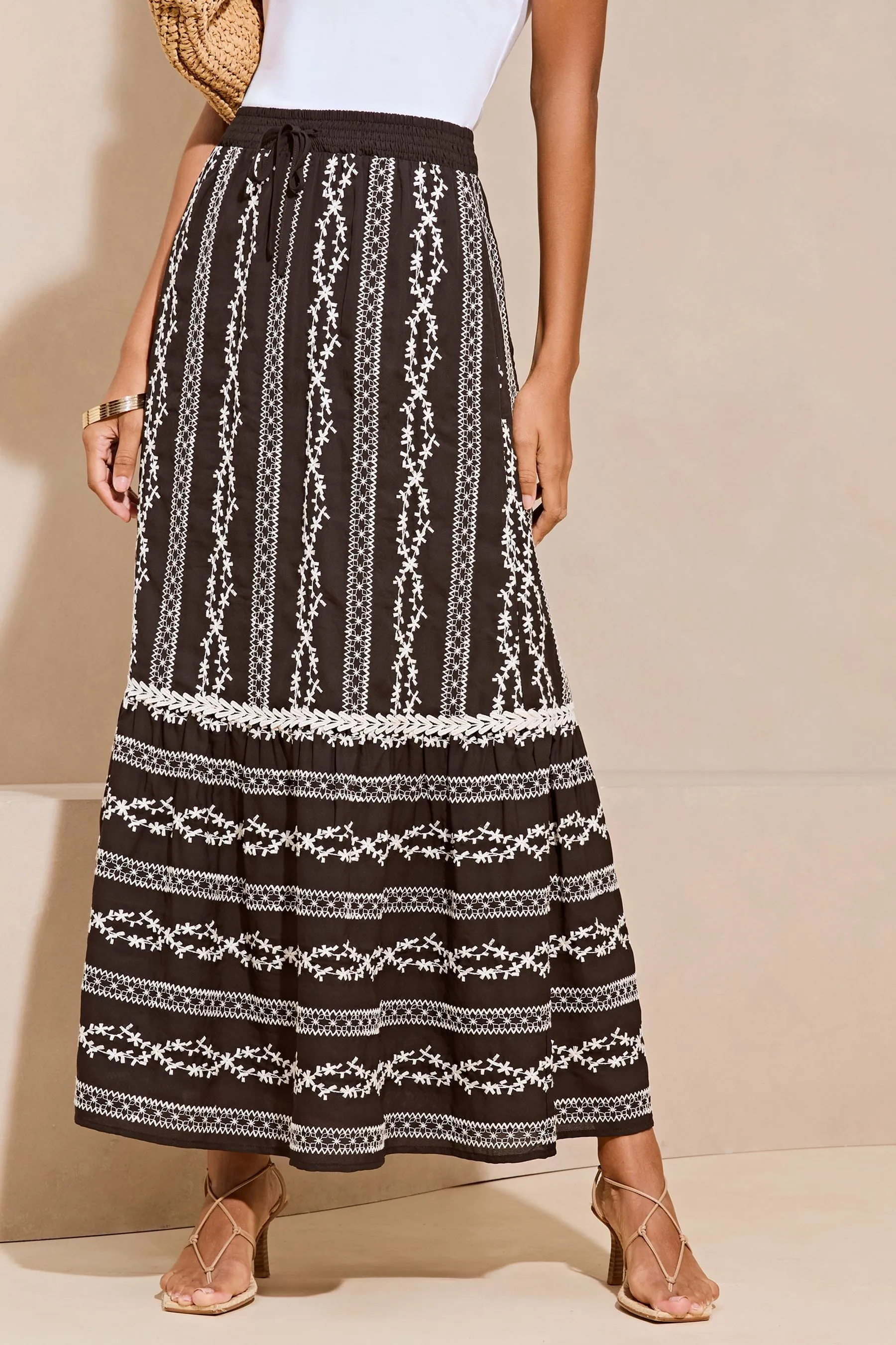 Lipsy - OneTier - Gonna maxi ricamata
