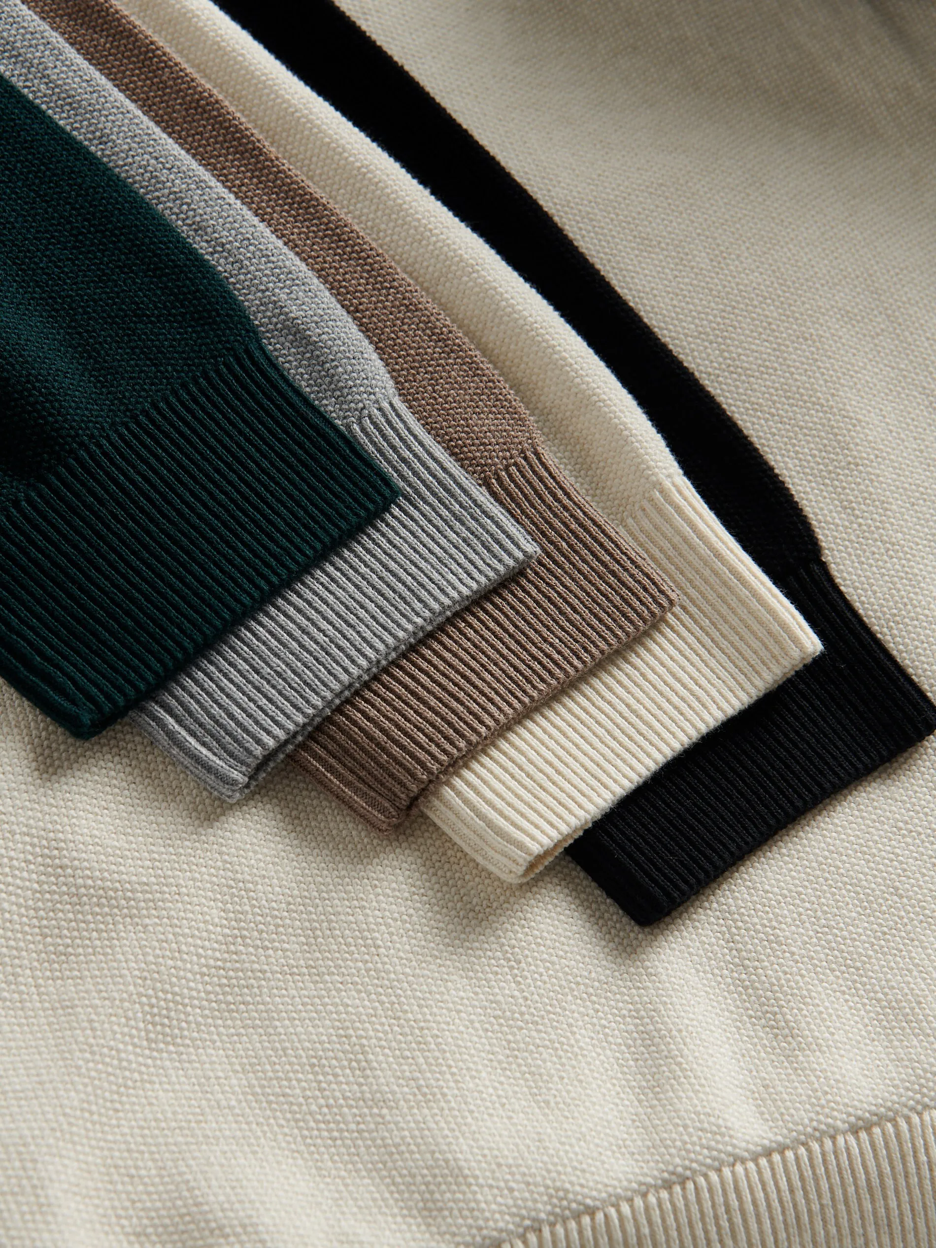 Maglione in cotone a collo alto