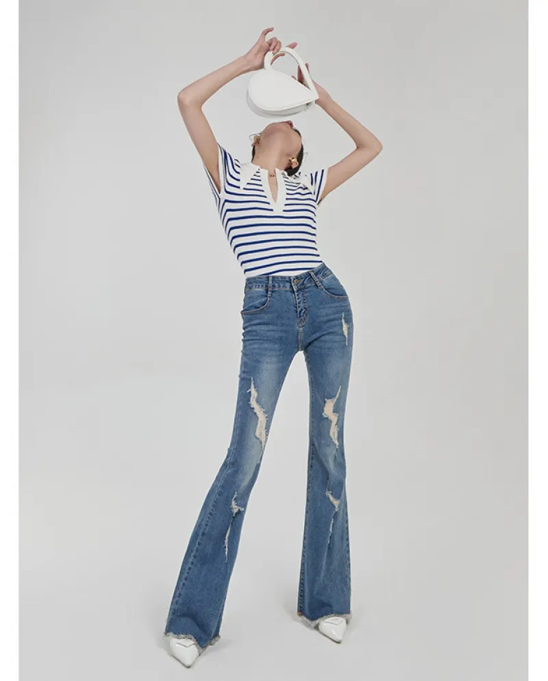 Maglione lavorato a maglia con spalle chic slim-fit a righe