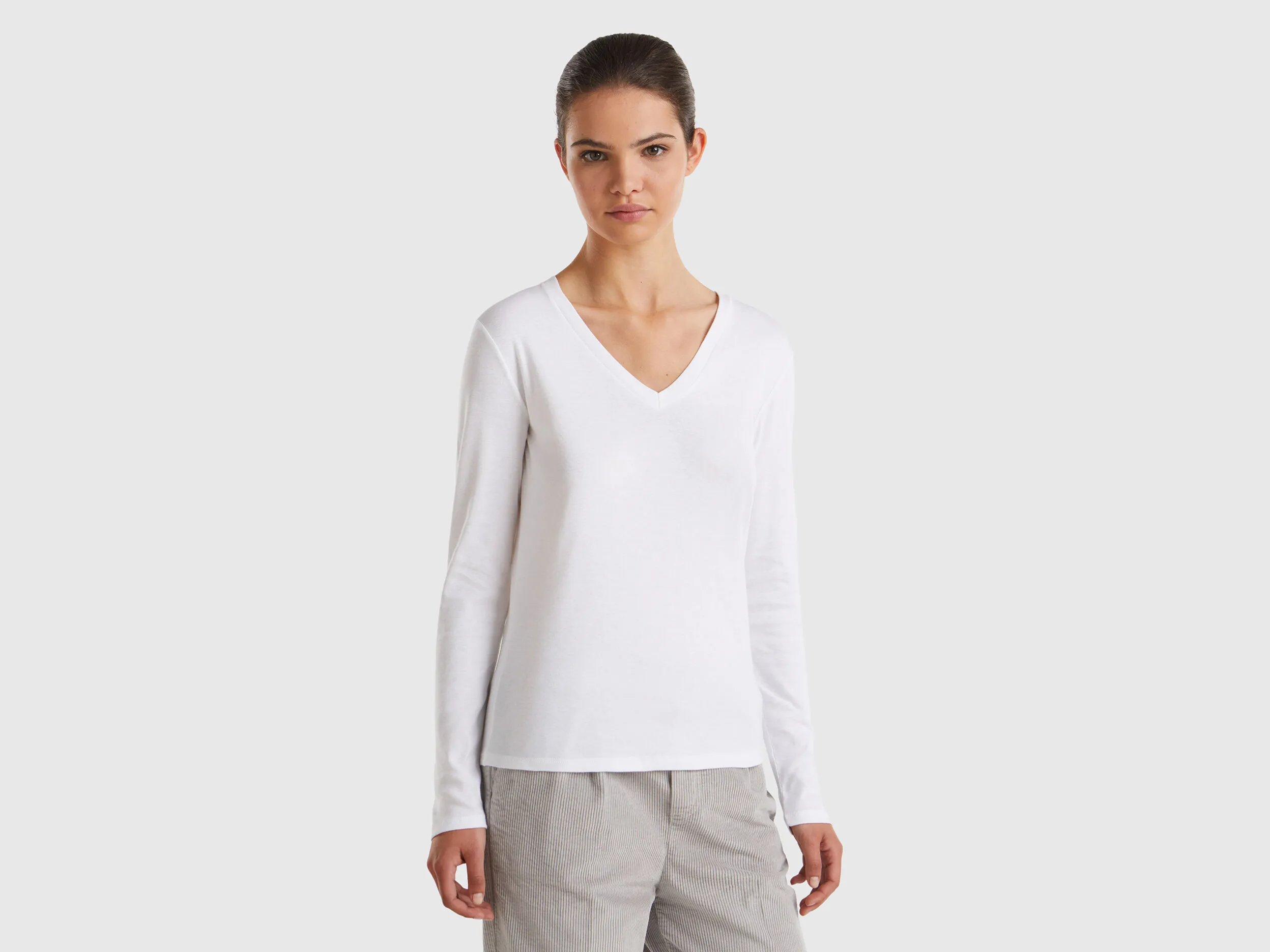 Nuovi arrivi T-shirt a manica lunga con scollo a V