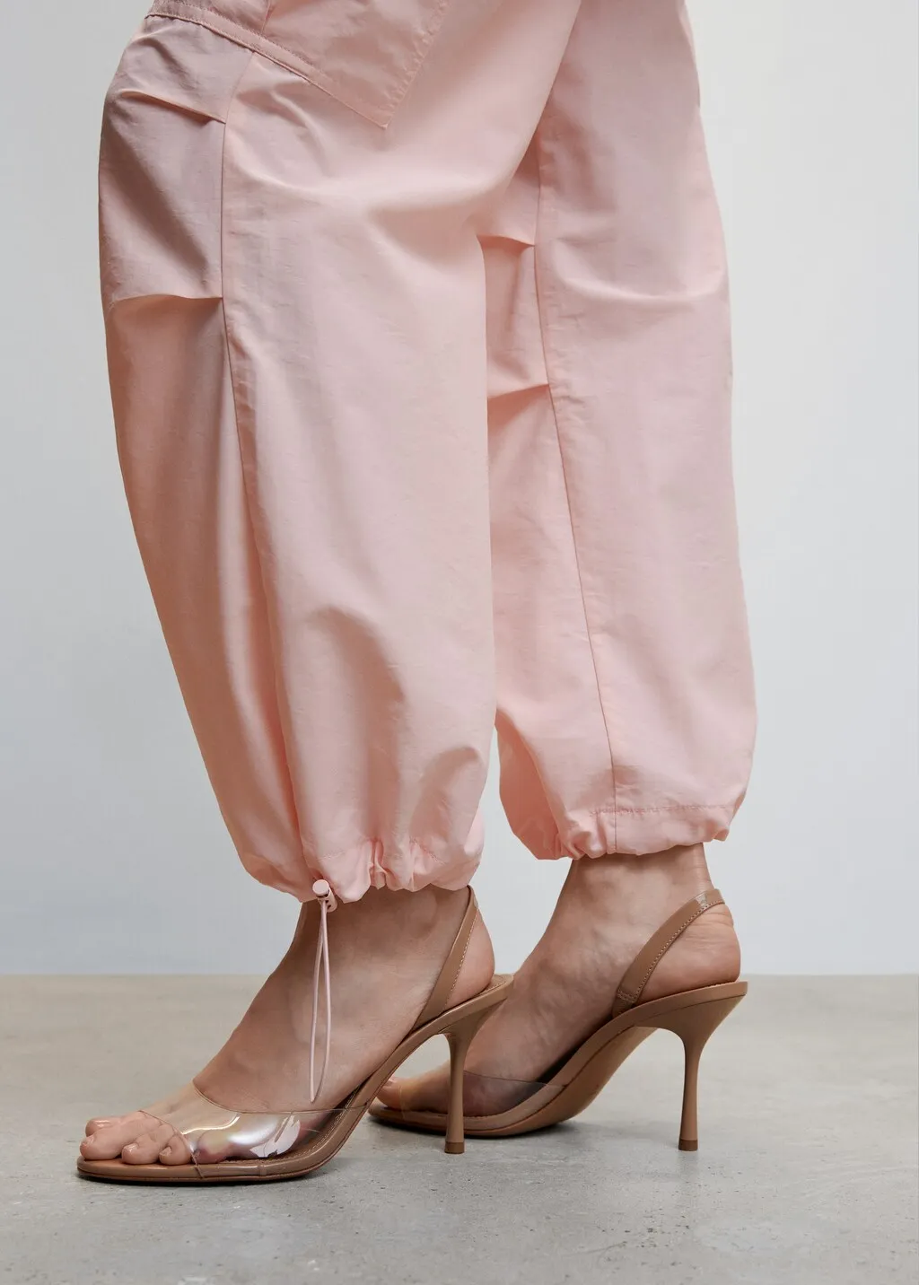 Pantaloni parachute