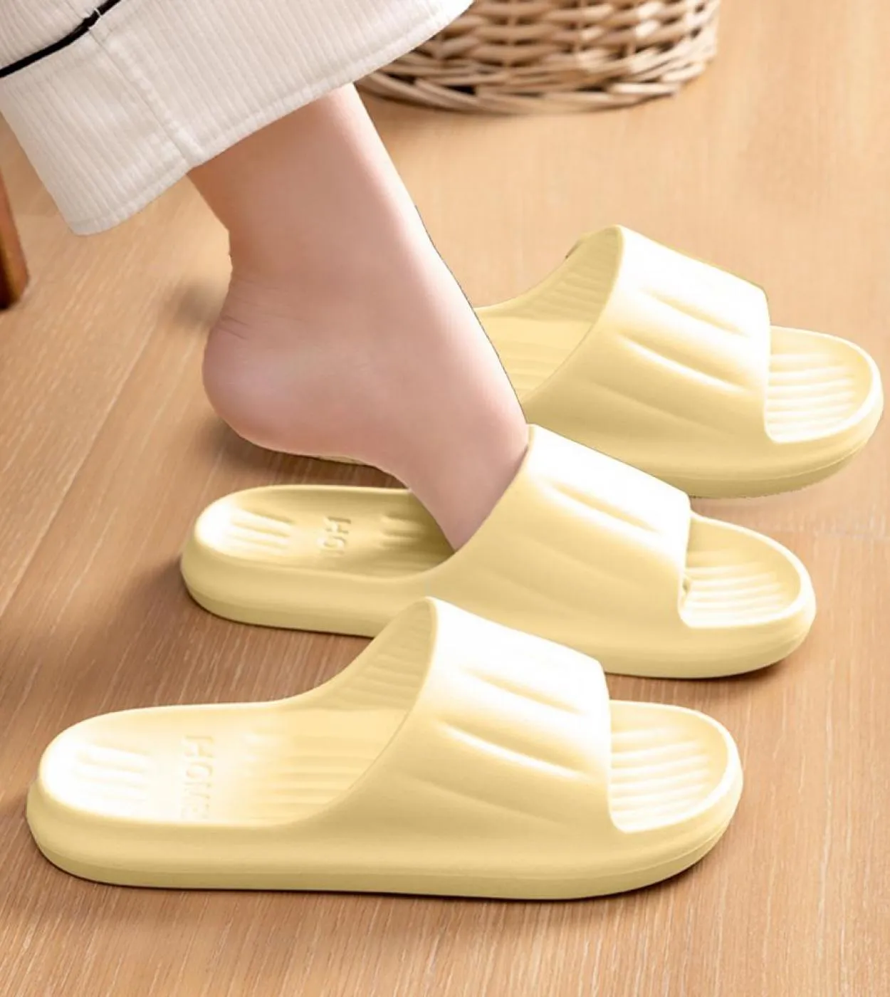 Pantofole da casa da donna Tacco piatto Suola morbida antiscivolo Piattaforma spessa Pantofole da bagno con suola imbottita in E