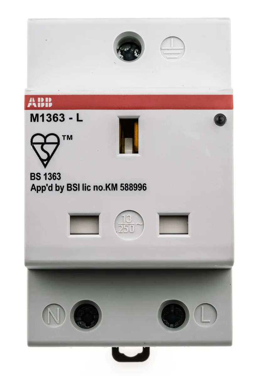 Presa elettrica, ABB 2CSM258163R0721 M1363-L, 13A, 1 modulo, IP20, IP30, presa Tipo G - inglese, Grigio In interni,