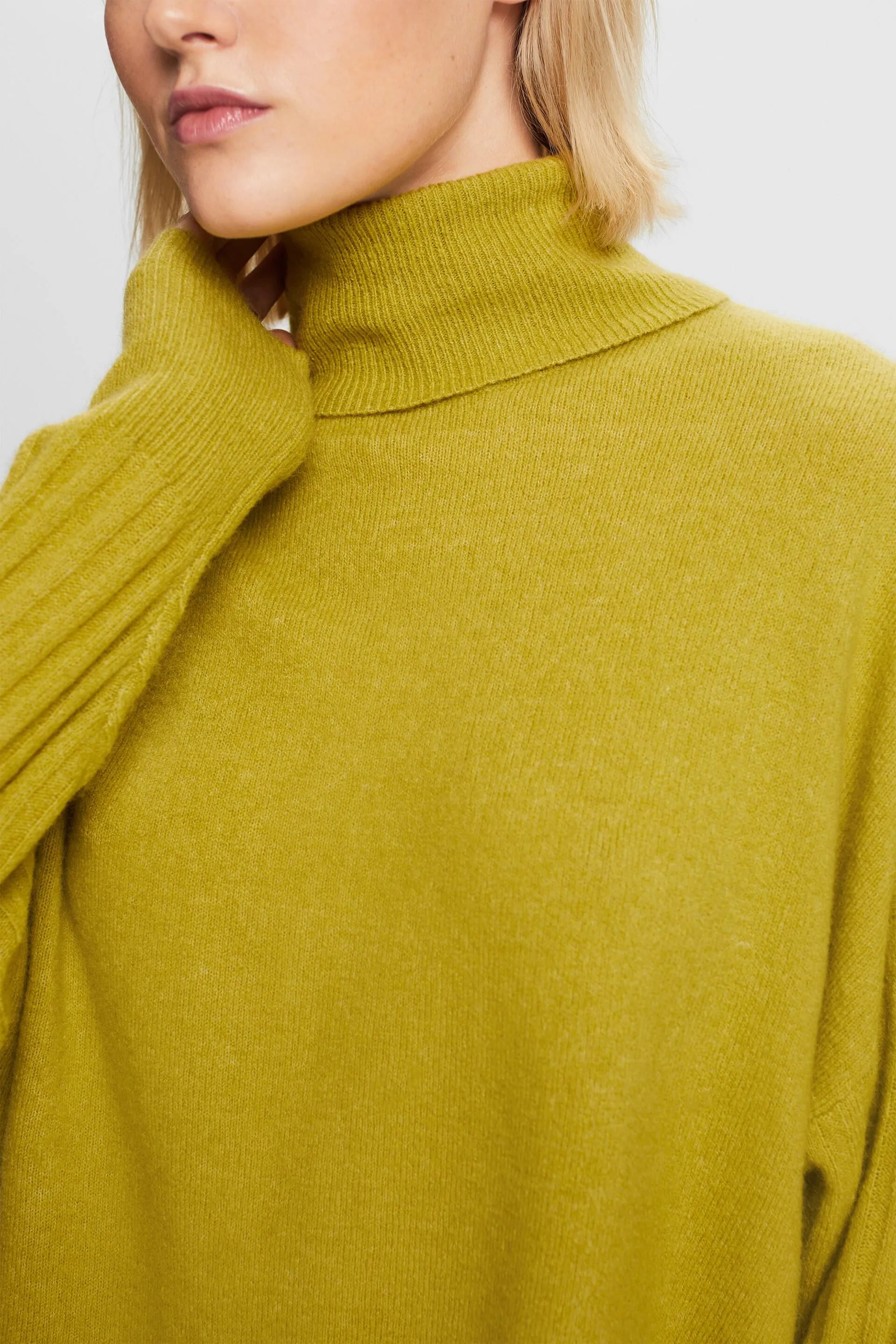 Pullover dolcevita in misto lana
