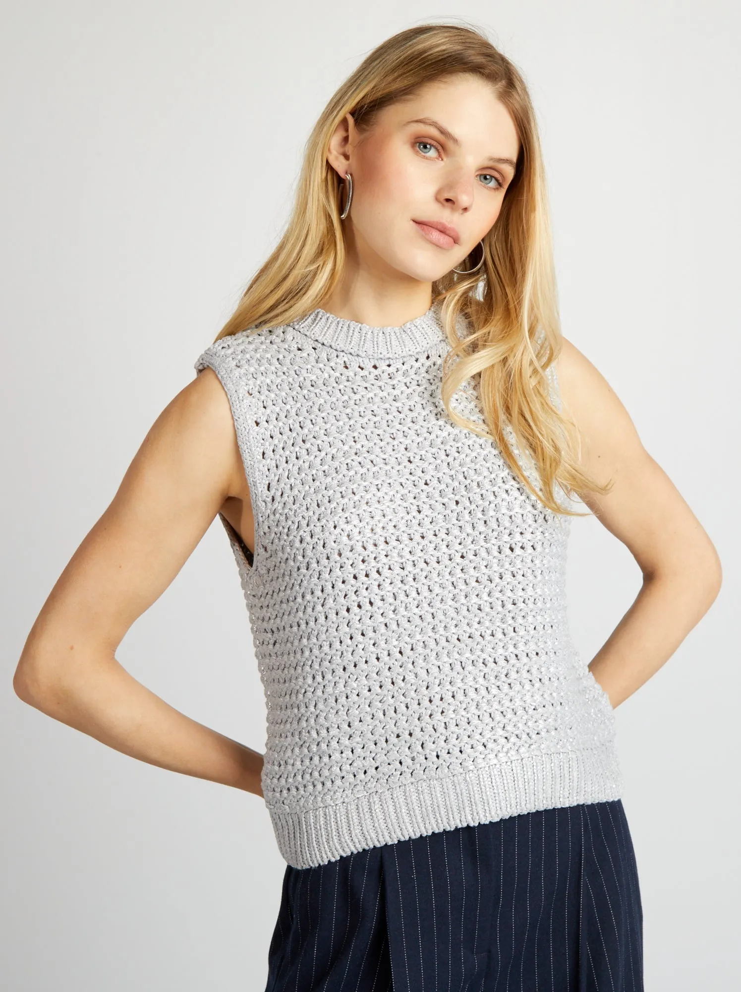 Pullover senza maniche lavorato all'uncinetto - BEIGE