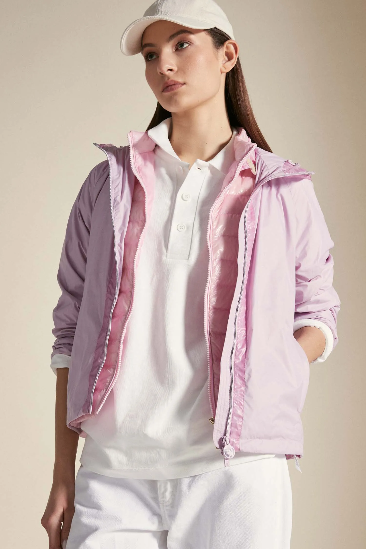 ROSA –  Windbreaker rosa pastello con cappuccio ripiegabile