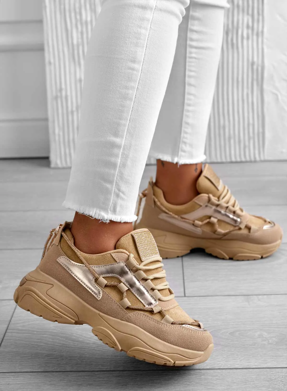 ROSITA - Sneakers fango con suola alta e strass