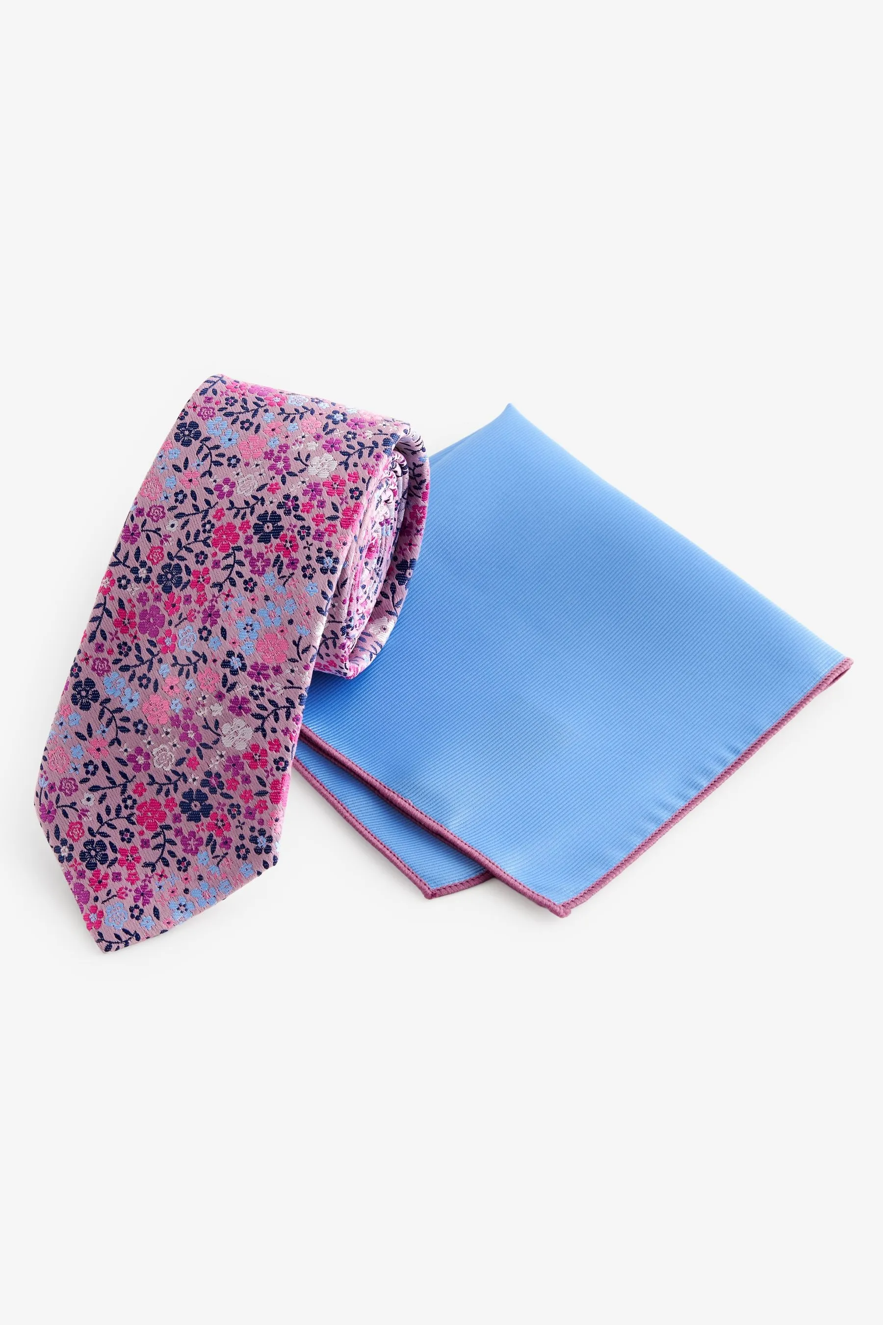 Set con cravatta e fazzoletto da taschino