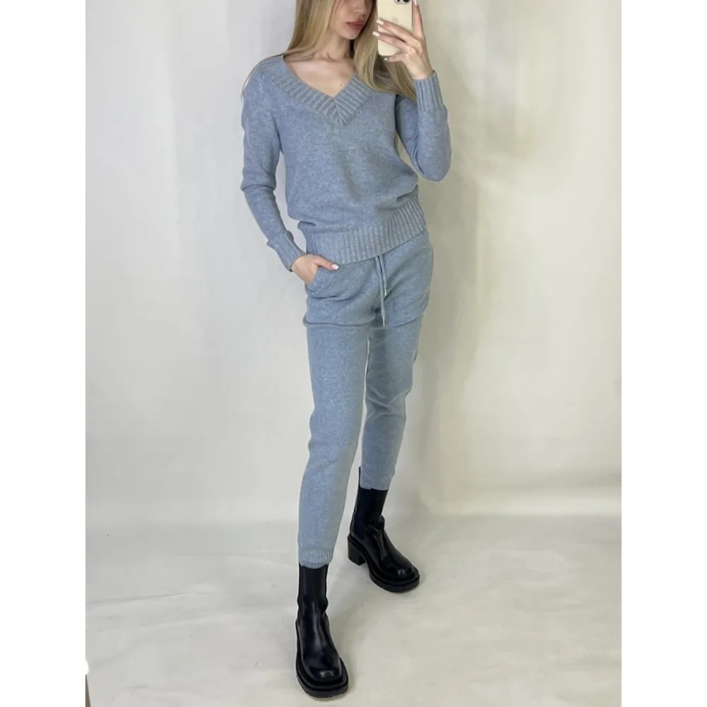 Set maglione con scollo a V Europa e America 2022 Maglione con scollo a V con base calda autunno e inverno + pantaloni con tasch