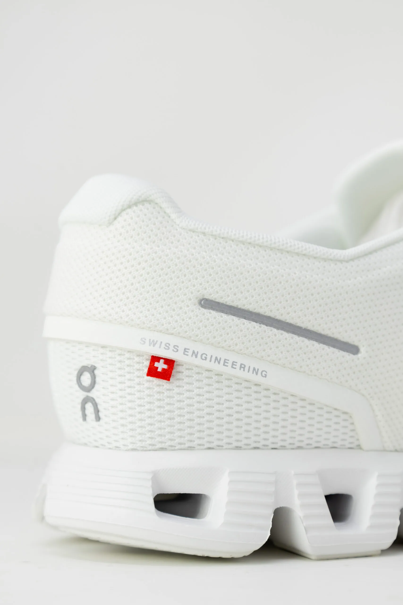 Sneakers On Running Cloud 5 Bianco